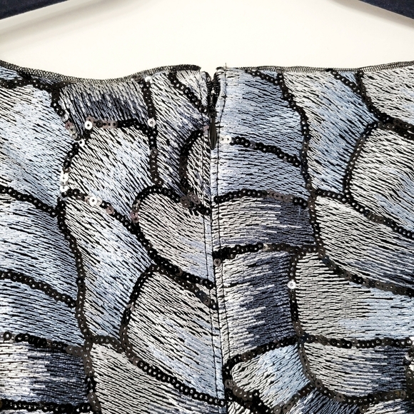 Adrianna Papell Sleeveless Black & Blue Sequin Embroidered Mermaid Dress Size 6 - Picture 4 of 11